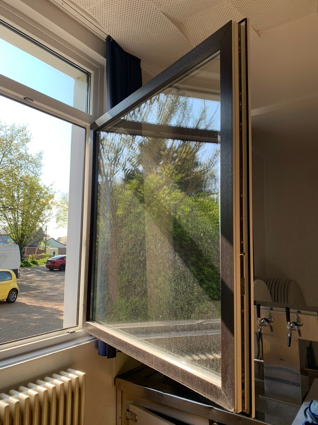 Fensterscheibe vor der Reinigung